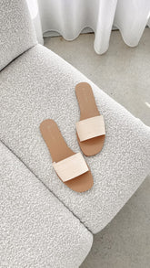 Henrik Slide - Vanilla Raffia