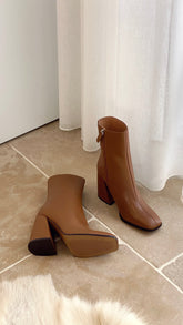 Alias Mae Alana Boot - Tan Leather