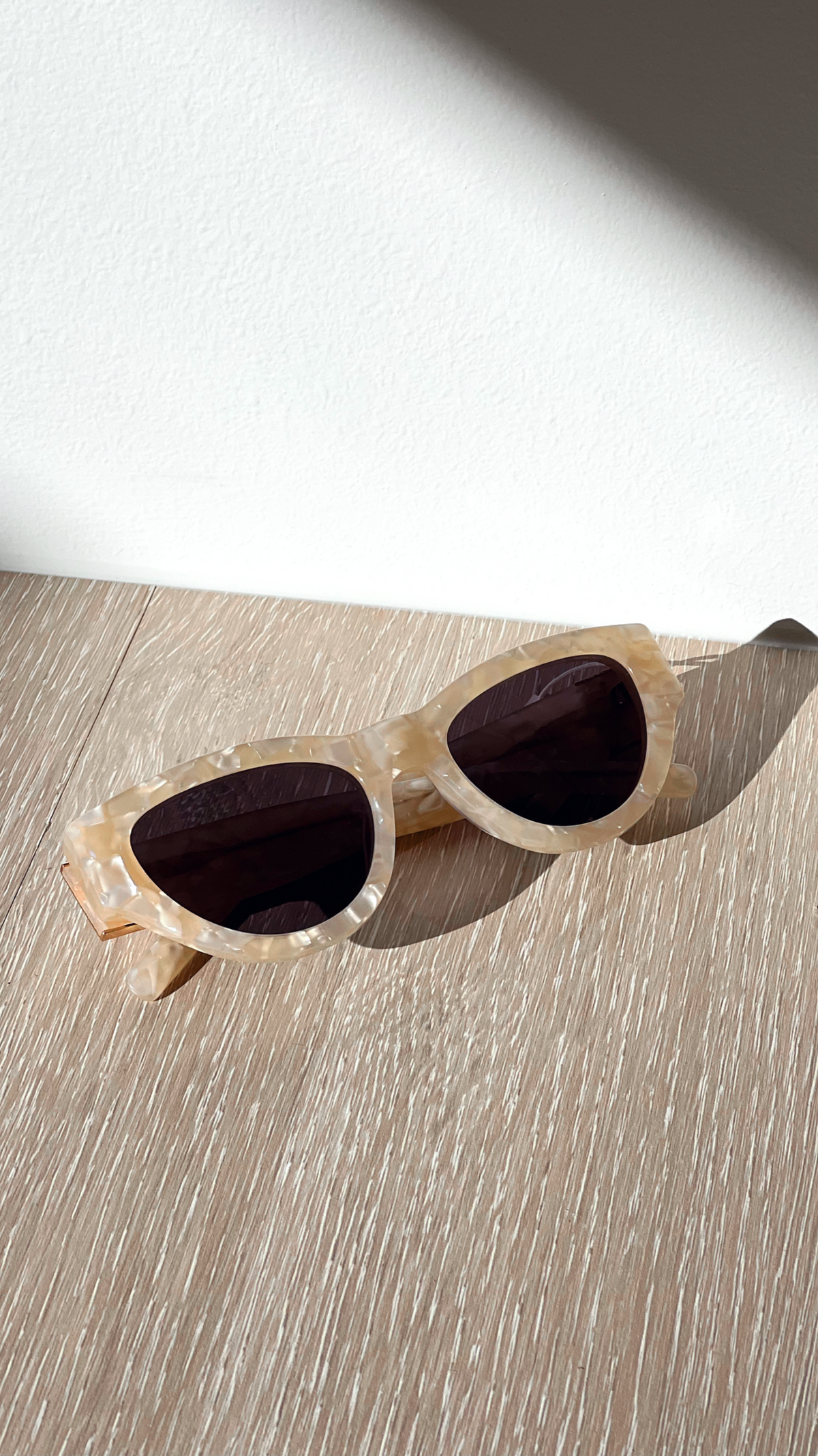The Carla Sunglasses - Pearl Tortoise