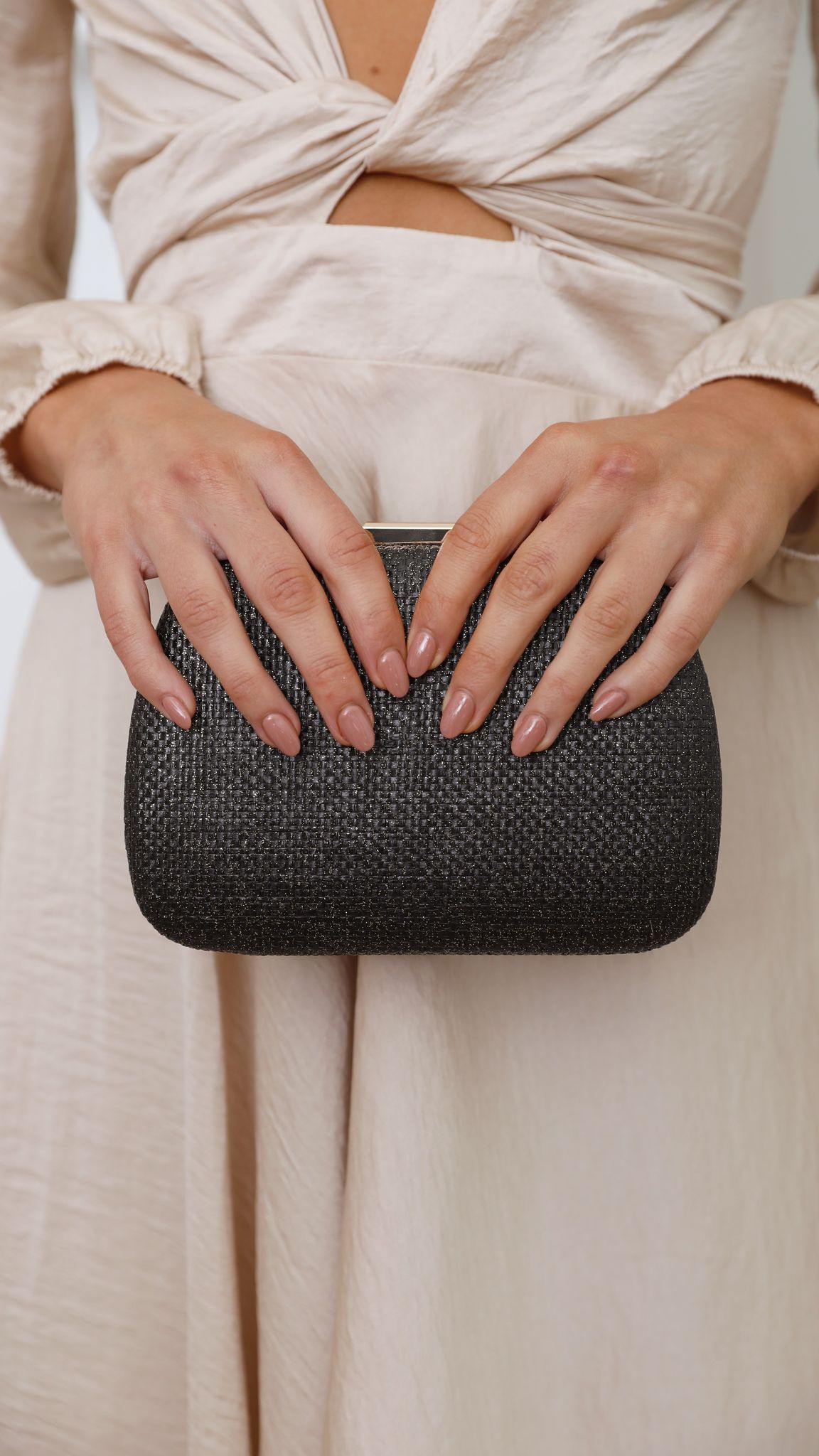 Lillie Curved Edge Weave Structured Clutch - Black/Gold